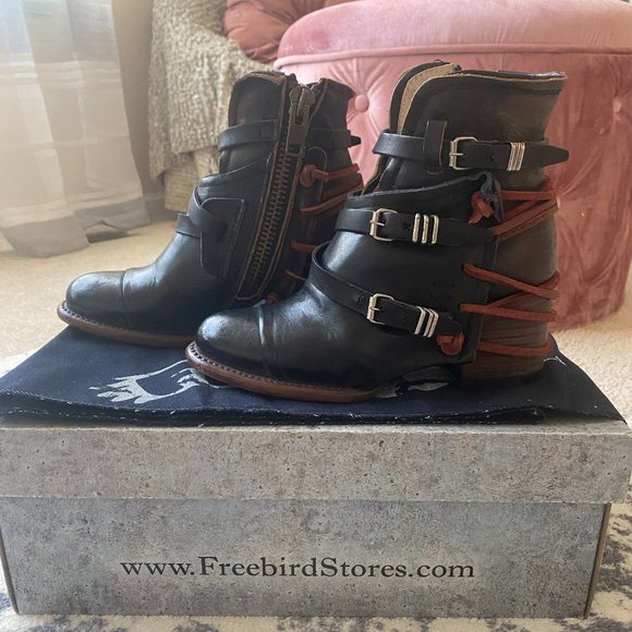 Freebird, Style Crue, Size 5, Black and Brown, Handmade Leather Boots - Picture 3 of 7